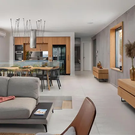 Konstanca Vikendica Sibenik