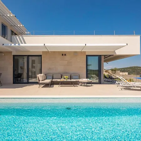 Konstanca Hébergement de vacances Šibenik